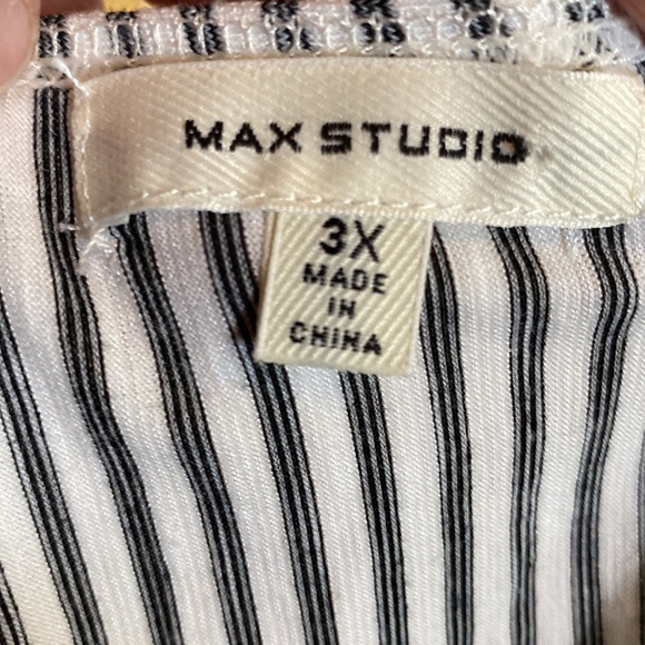 Max Studio 3X top with black vertical stripes - Picture 7 of 8